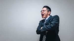 俺は刑事なんだ、仕事が遅くなるのは当たり前だ・・・